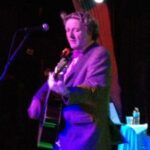 Concert Review: Glenn Tilbrook, Smith's Olde Bar